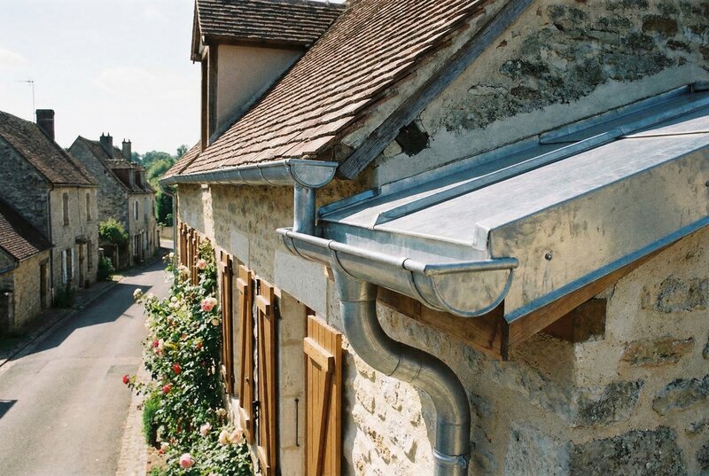 Zinguerie et pose de gouttières